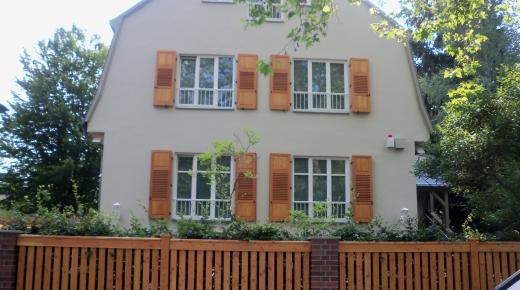 Fensterläden aus Lärchenholz für Altbau in Berlin Zehlendorf