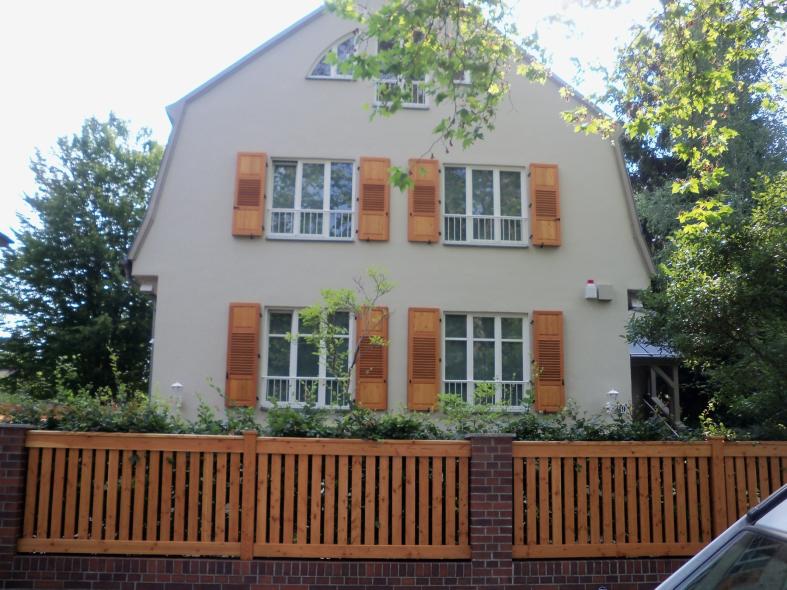Fensterläden aus Lärchenholz für Altbau in Berlin Zehlendorf